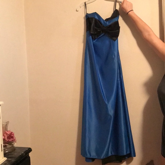 Jessica McClintock Dresses & Skirts - Gown